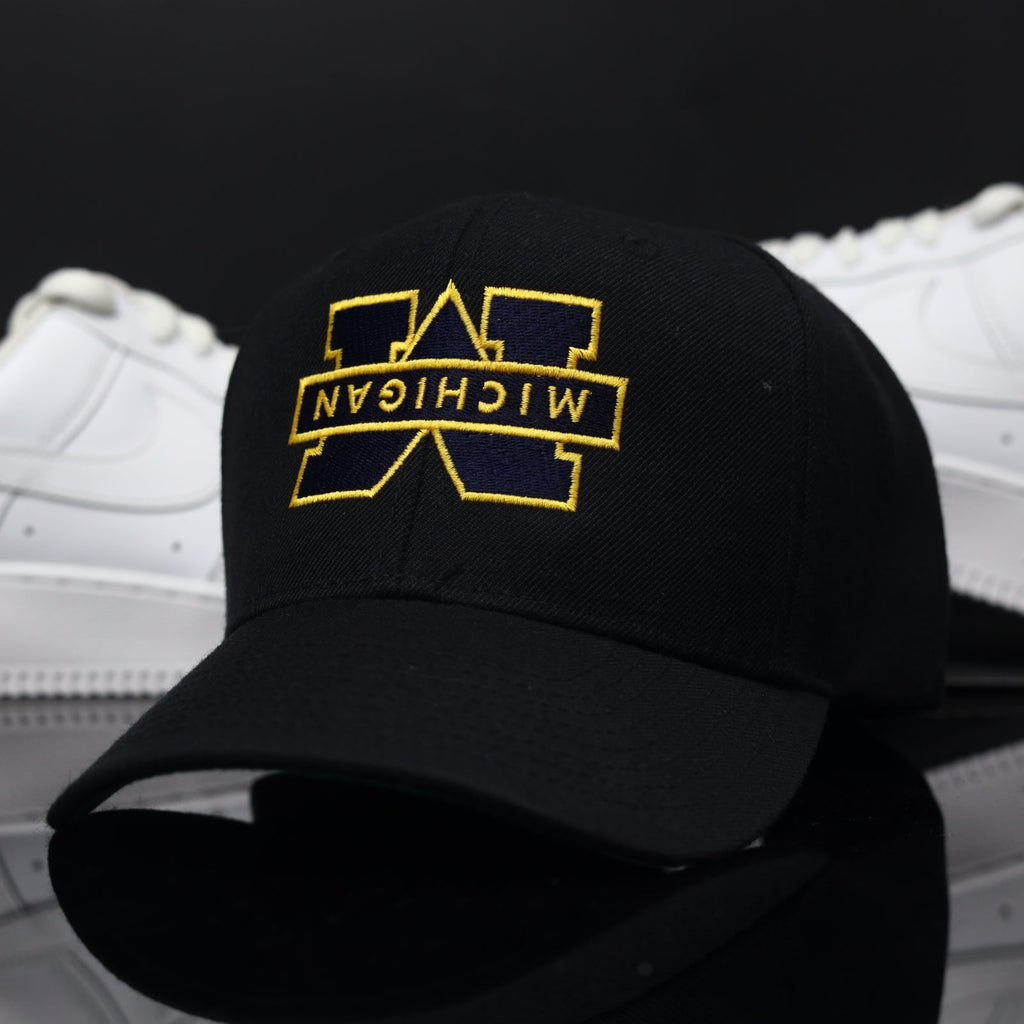 MICH. “M” FLIP BLK (Green UV)