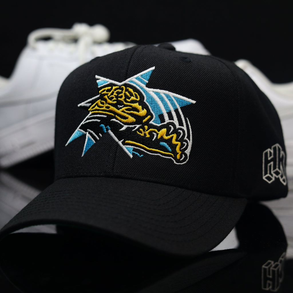 VINTAGE SPIKE JAG$ Black (Green UV)