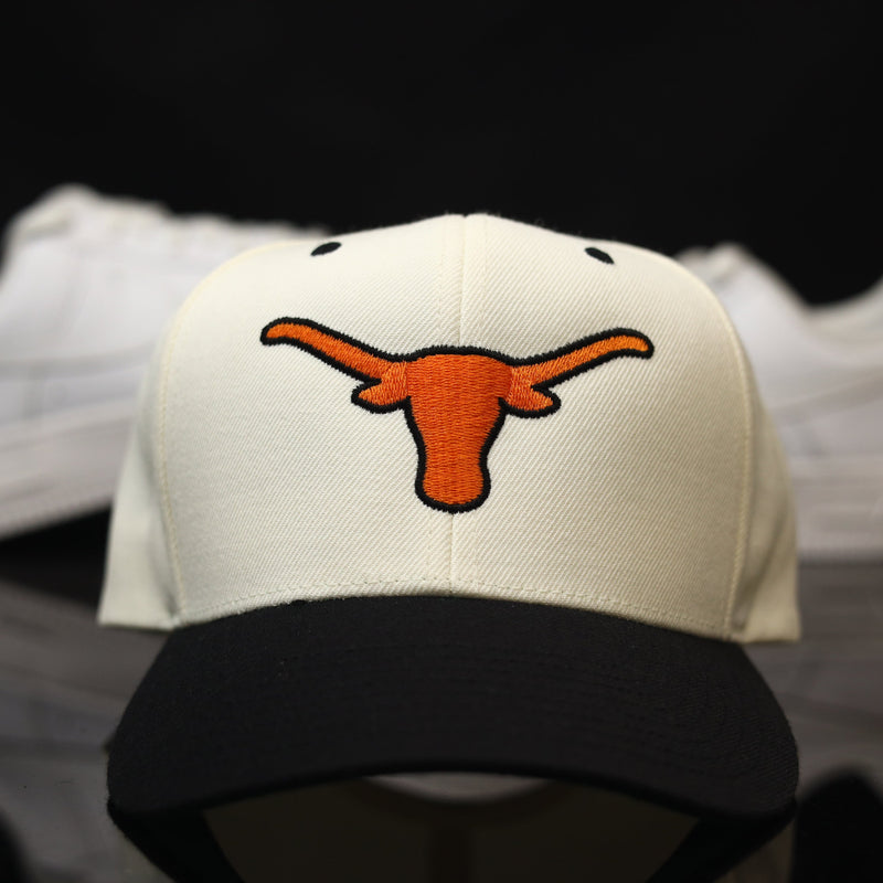 TEX. LONGHORN$ MASCOT LOGO CRM/BLK (Green UV)