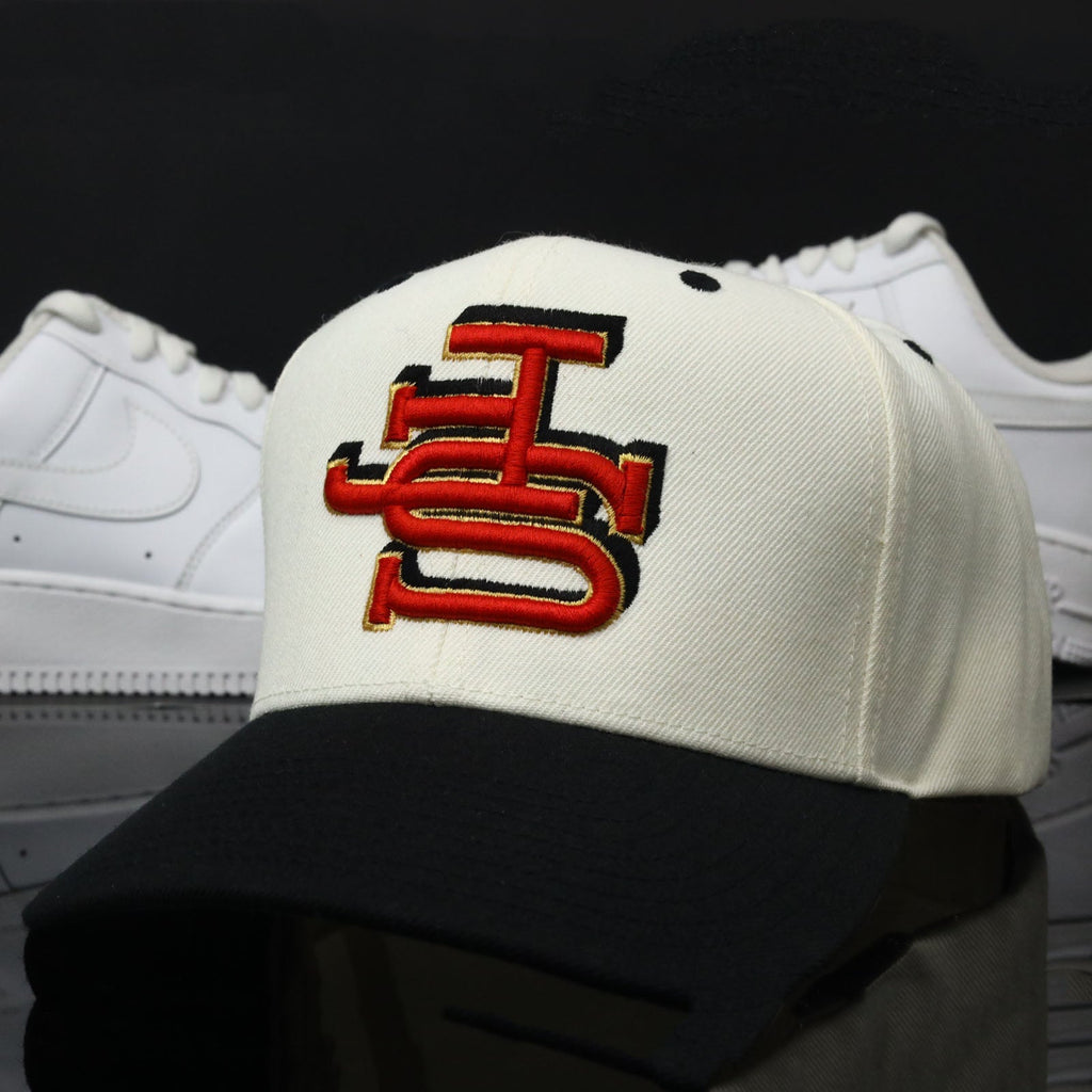 SF MONOGRAM "FLIP" CRM/BLK (Green UV)